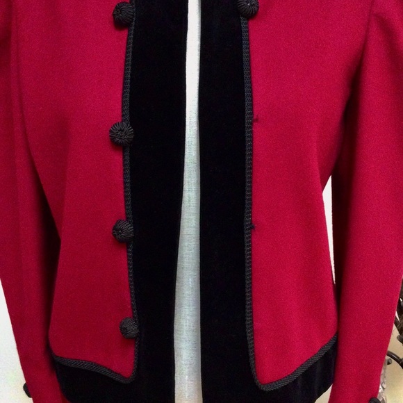 Vintage 2Pc. Don Sayres Red Wool w Black Velvet Trim & Black Velvet Skirt - Picture 4 of 11